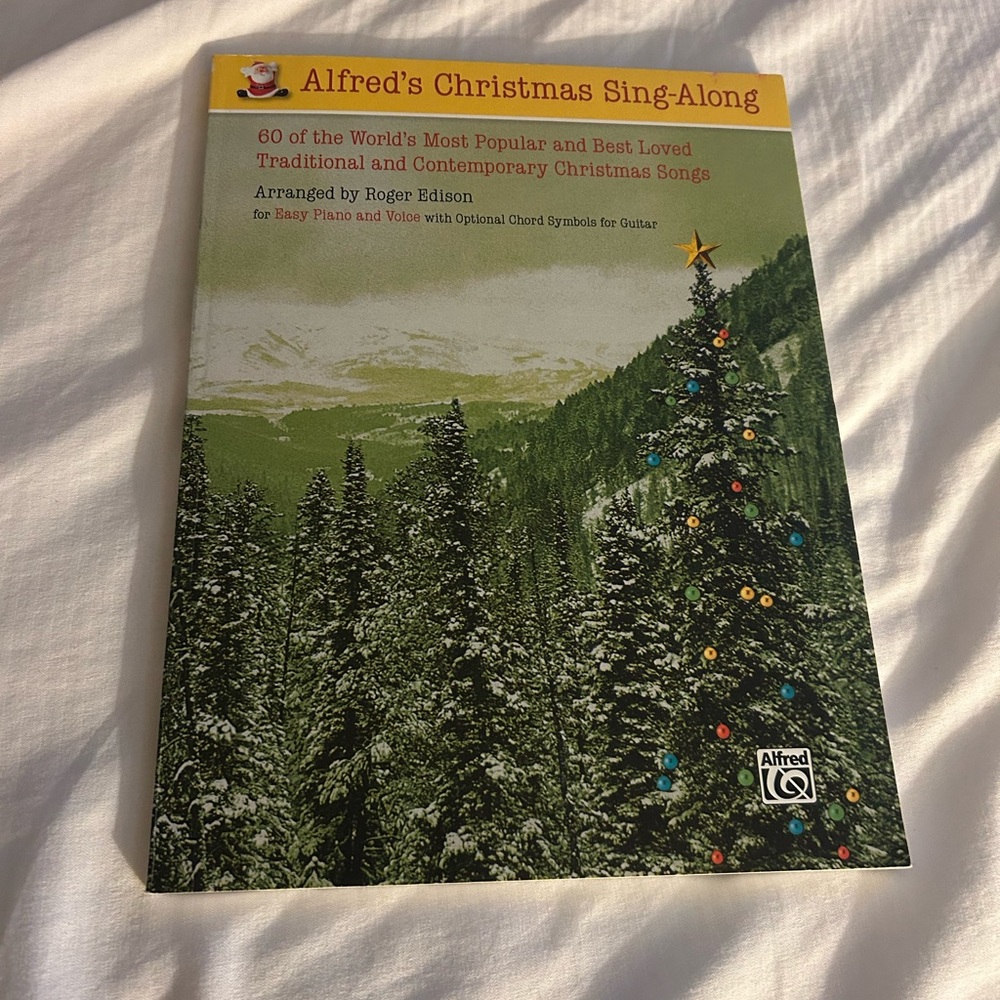 Alfred’s Christmas Sing-Along Songbook • 60 Holiday Hits•Easy Piano & Voice• New